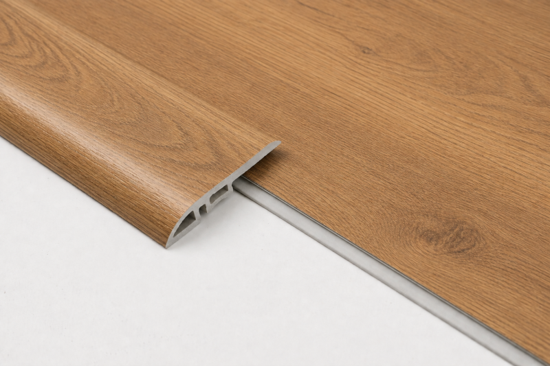 Reducer Vinílico SPC Madera Redwo Cerezo 4.5X240 cm
